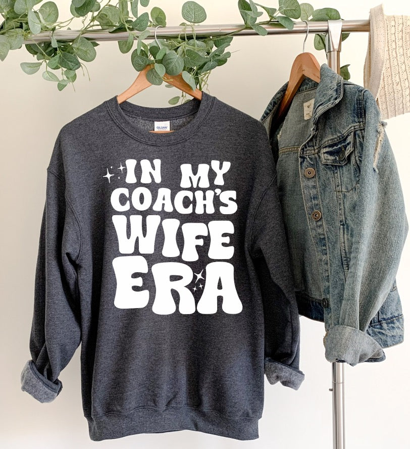 Coach's Wife Era White - Sweatshirt