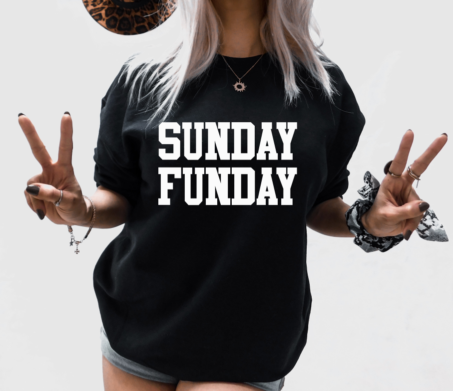 SUNDAY FUNDAY - Unisex Heavy Blend™ Crewneck Sweatshirt