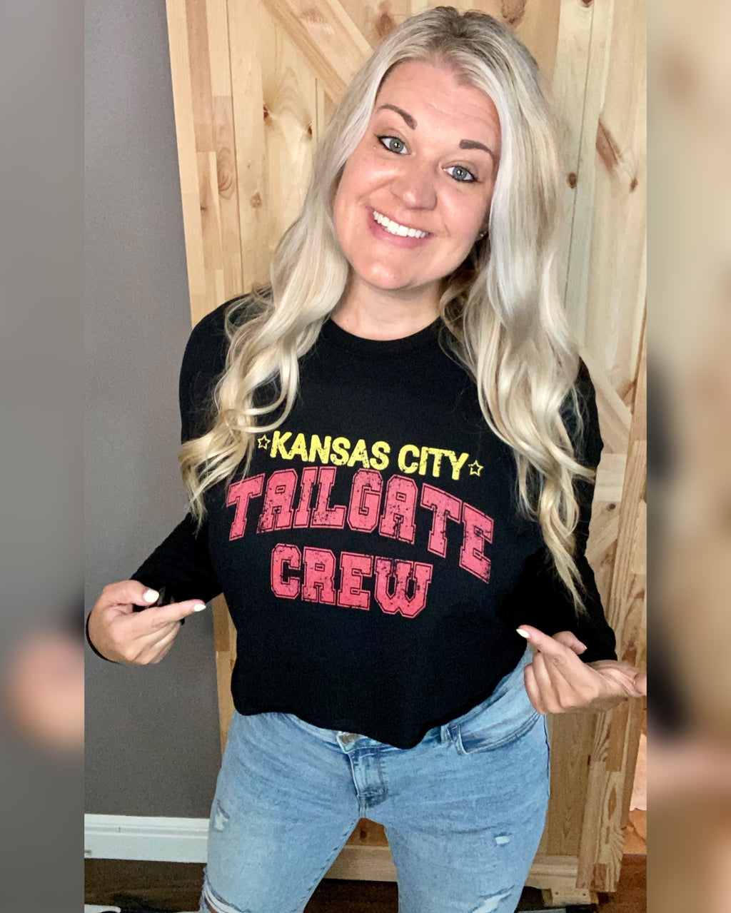 KC Tailgate Crew - Women's Cropped Sweatshirt