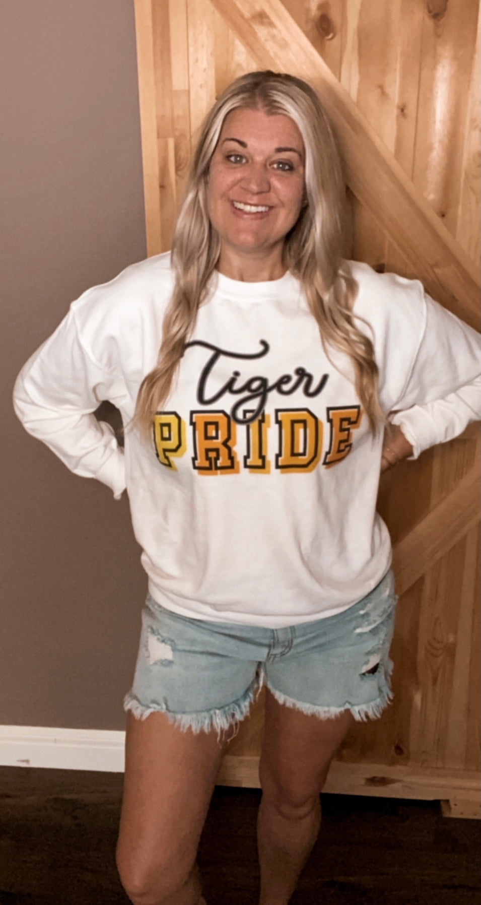 Tiger Pride - Unisex Heavy Blend™ Crewneck Sweatshirt